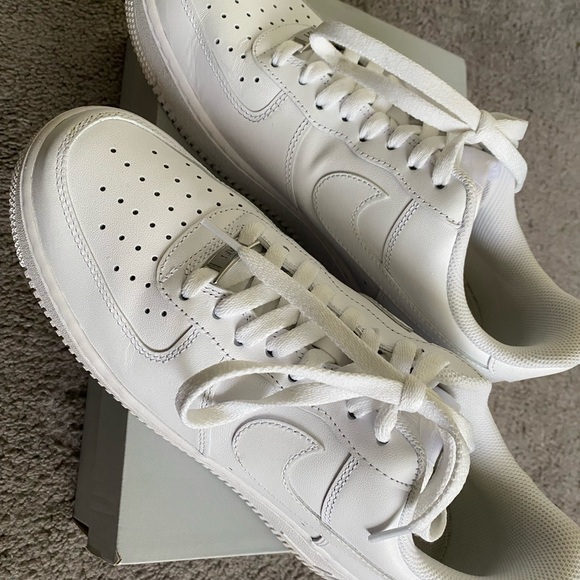 Women’s AF1 Nike white with box - Picture 6 of 7